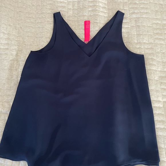 Lilly Pulitzer reversible navy on navy shirt - Picture 4 of 4